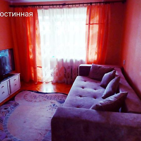 Apartment On Oktyabrskaya 105 バブルイスク エクステリア 写真